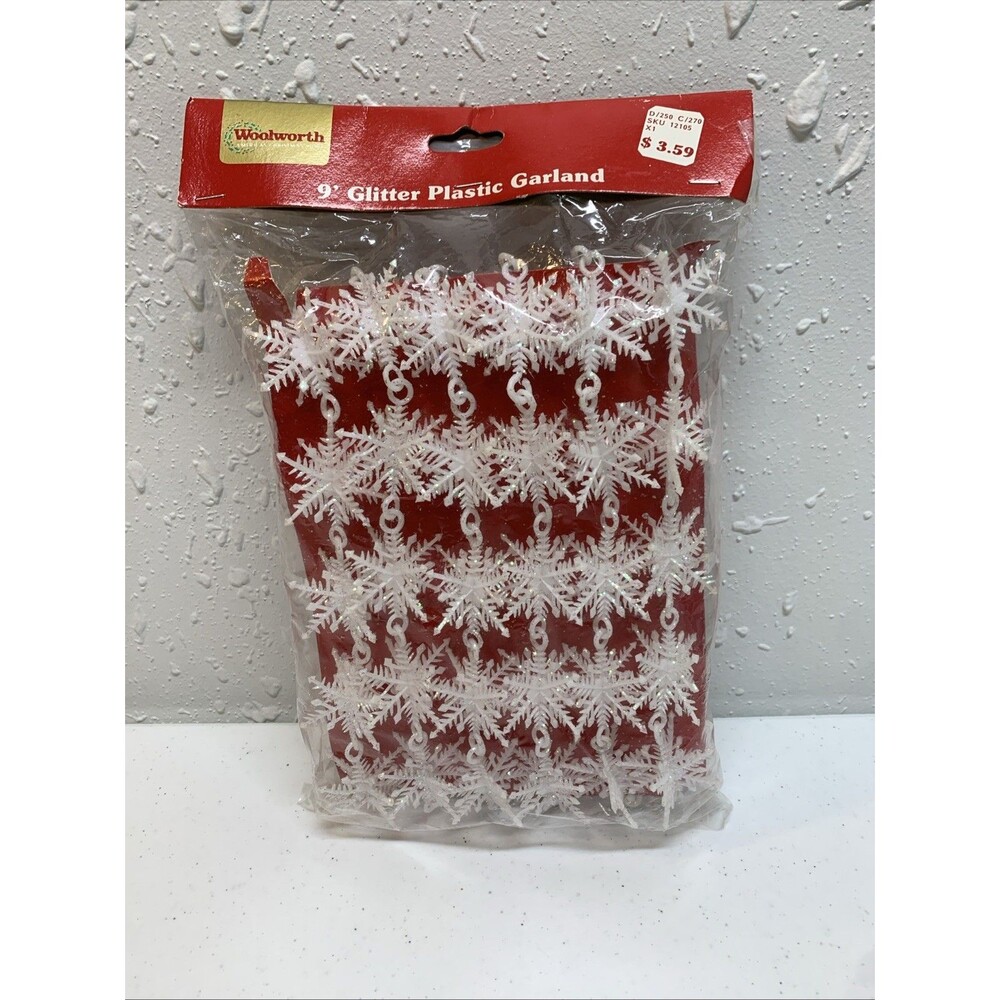 Vintage Soft Plastic Christmas Garland Snowflakes 9 Ft New Old Stock